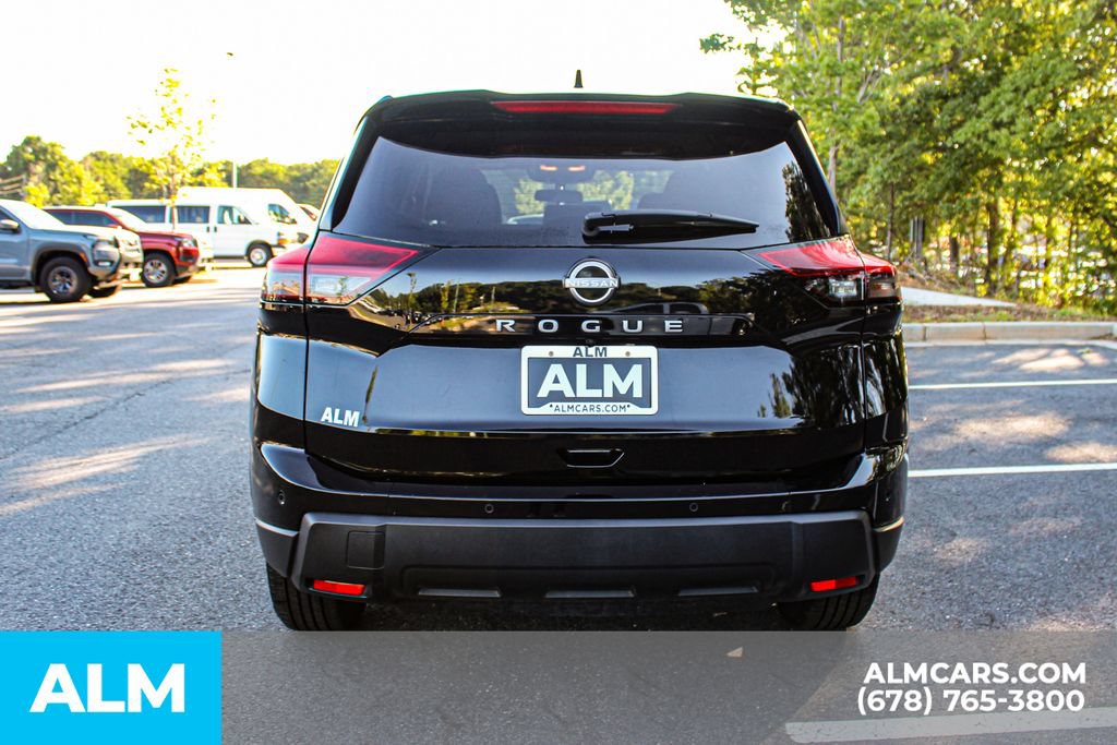 Used 2025 Nissan Rogue SV FWD image 10