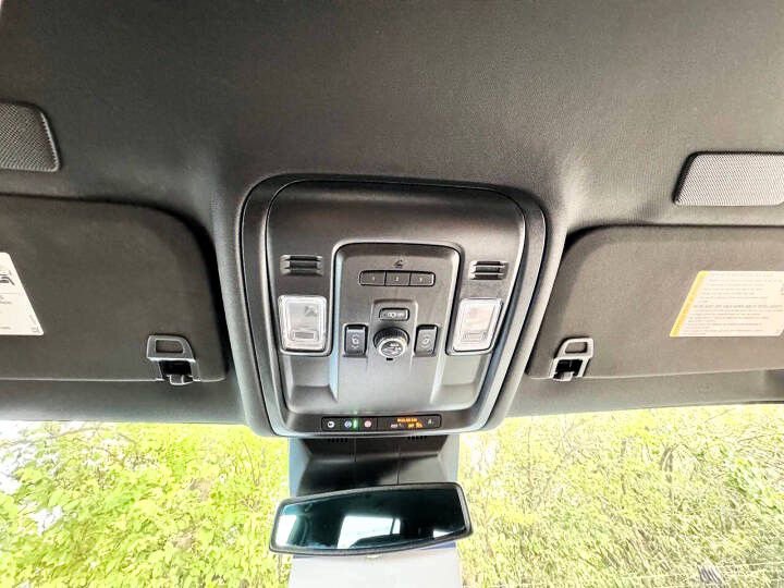 Used 2021 Cadillac Escalade Luxury image 29