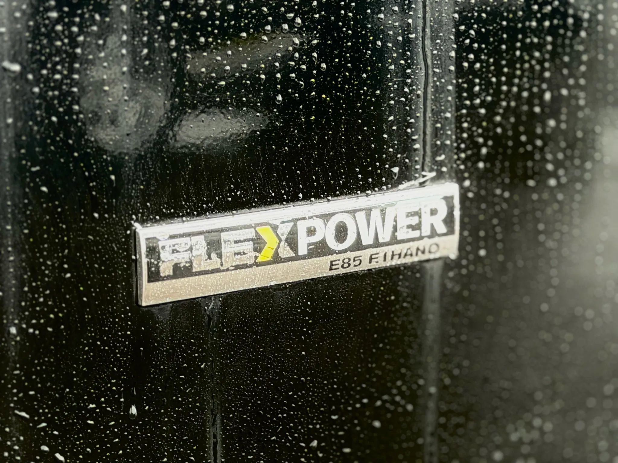 Used 2004 HUMMER H2 w/ Preferred Equipment Group image 12