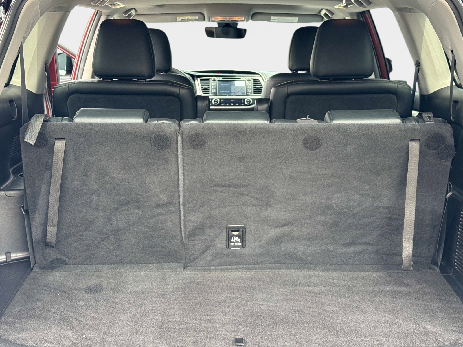 Used 2019 Toyota Highlander XLE AWD/4WD image 13