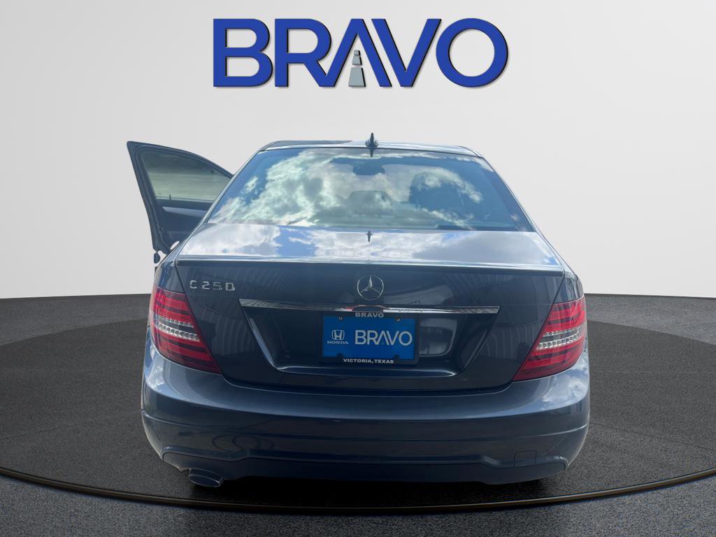 Used 2013 Mercedes-Benz C 250 Sedan image 7