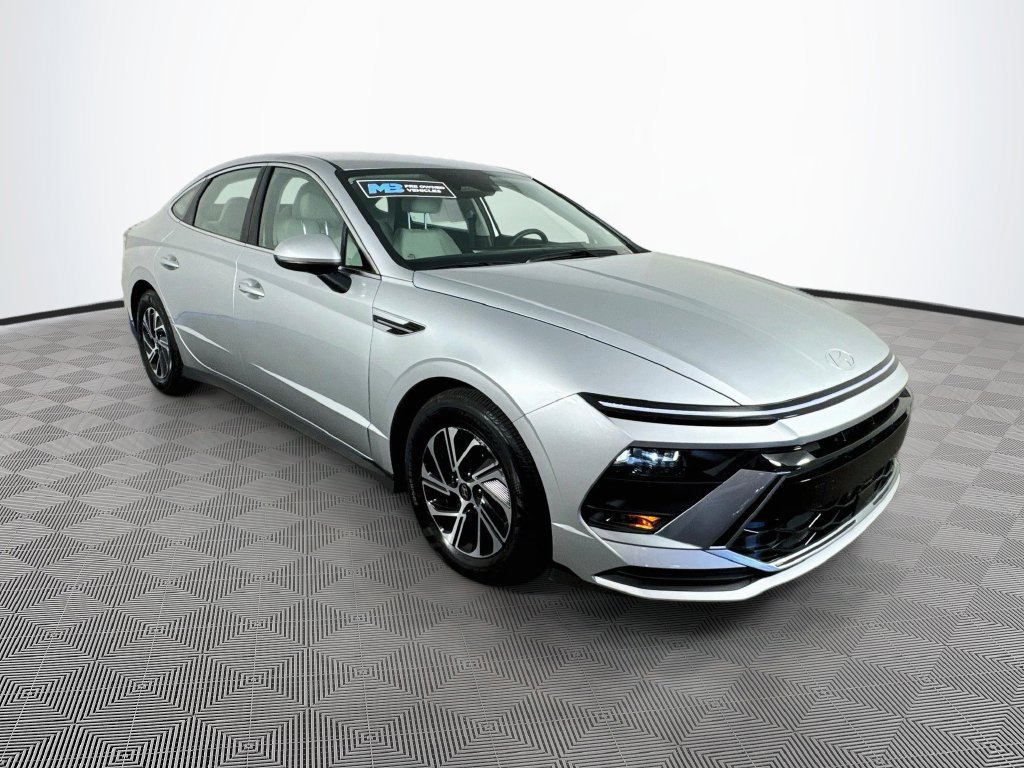 Used 2026 Hyundai Sonata Blue FWD image 3
