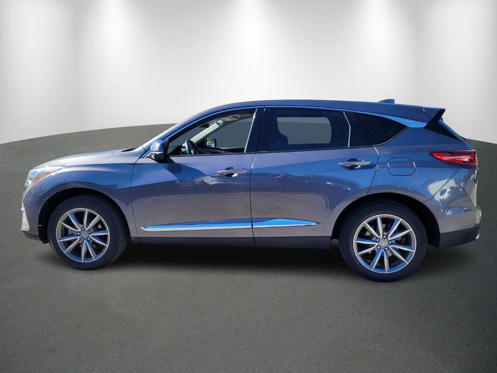Used 2021 Acura RDX FWD w/ Technology Package image 4