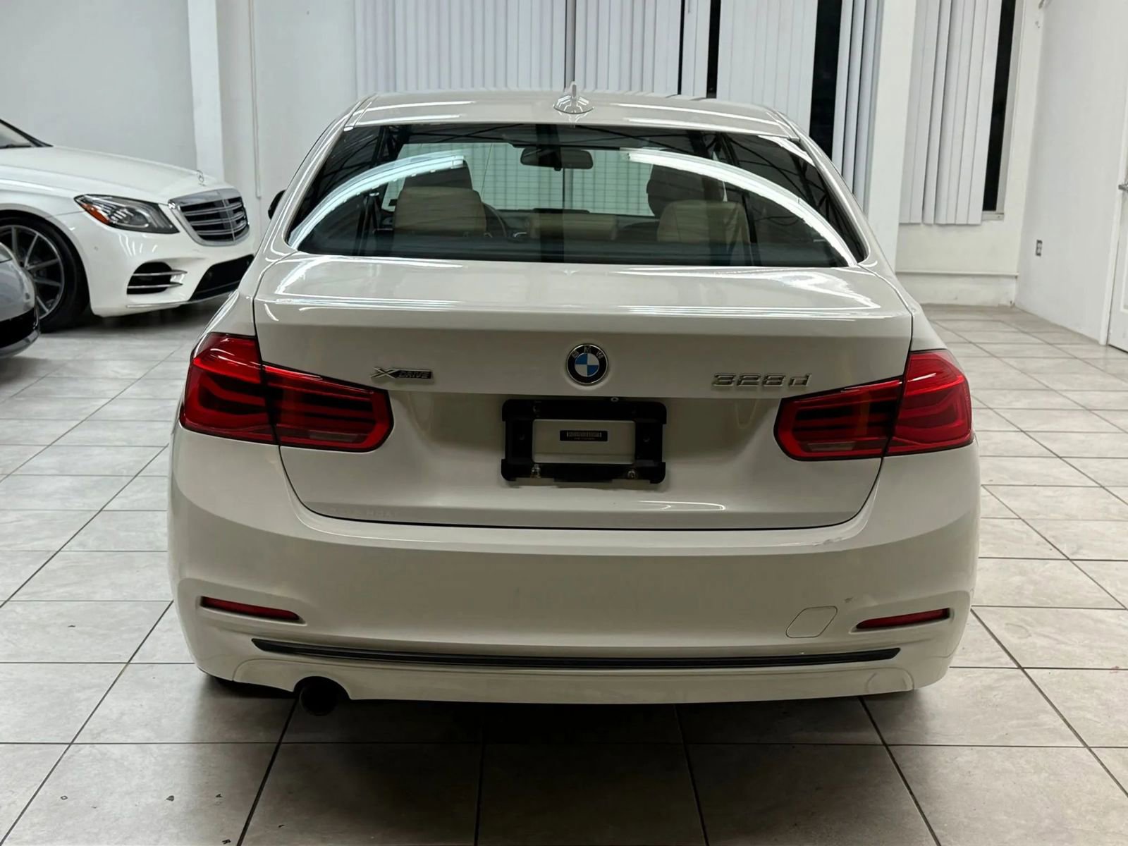 Used 2018 BMW 328d xDrive Sedan image 8