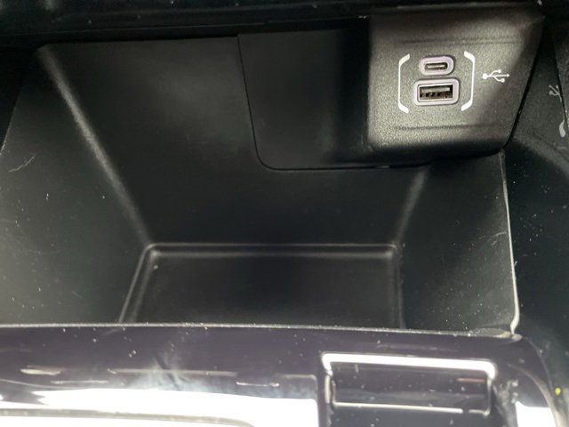 Used 2025 Jeep Compass Limited image 29