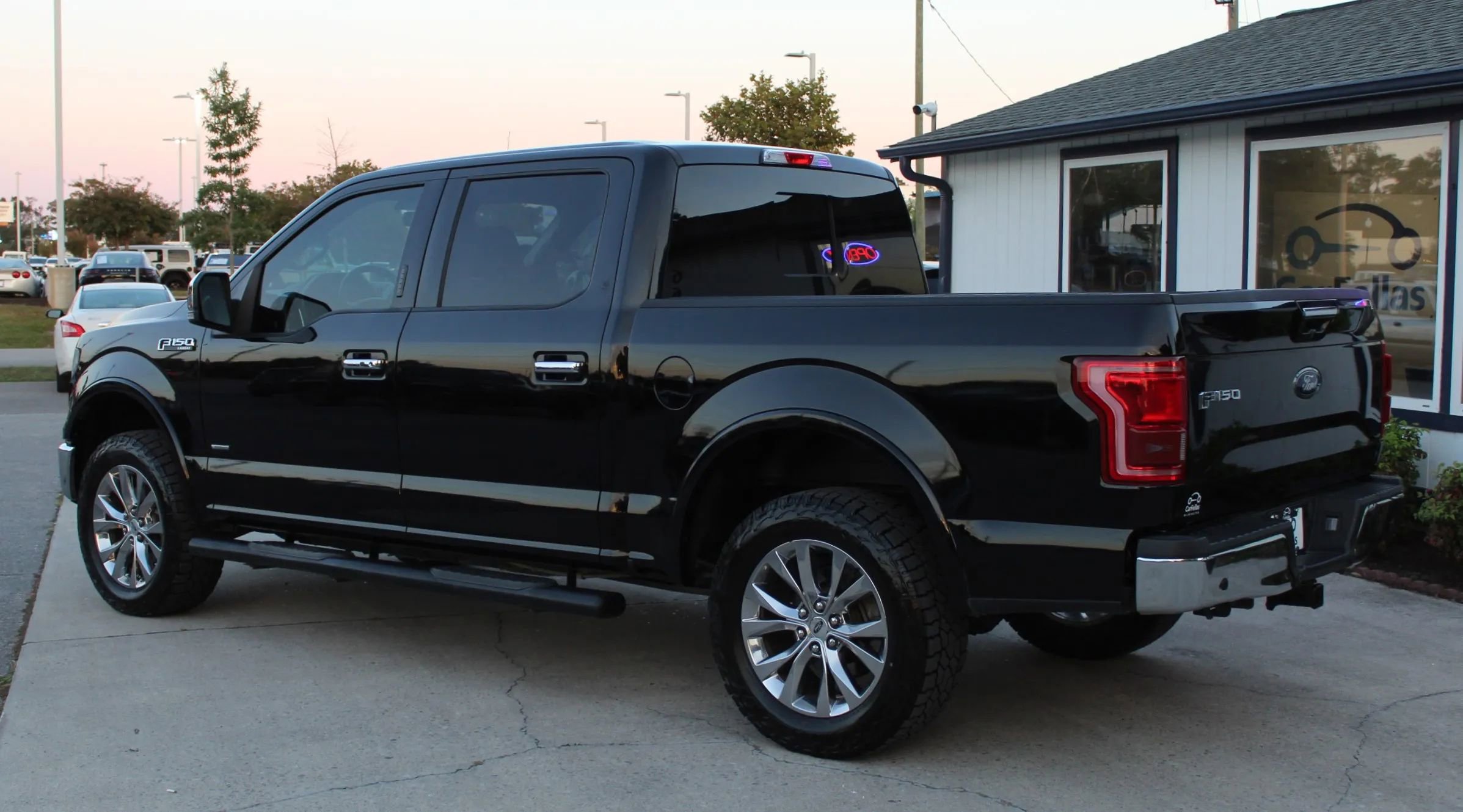 Used 2017 Ford F150 Lariat image 3