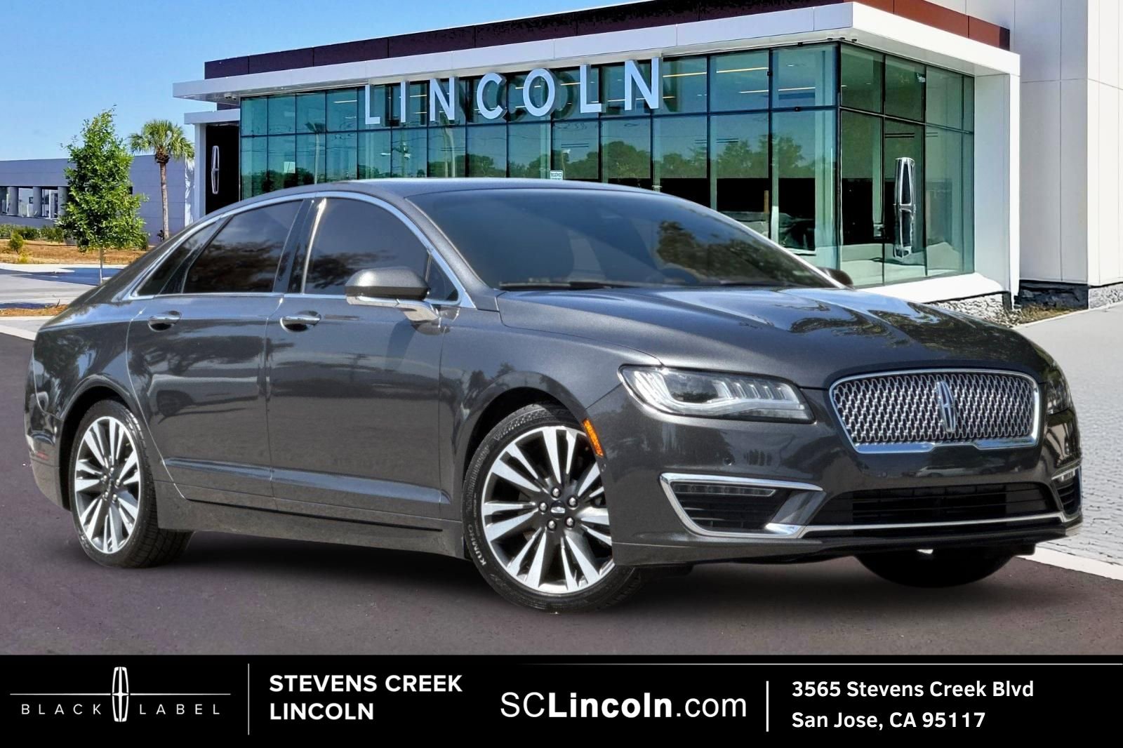 Used 2019 Lincoln MKZ Reserve FWD image 1