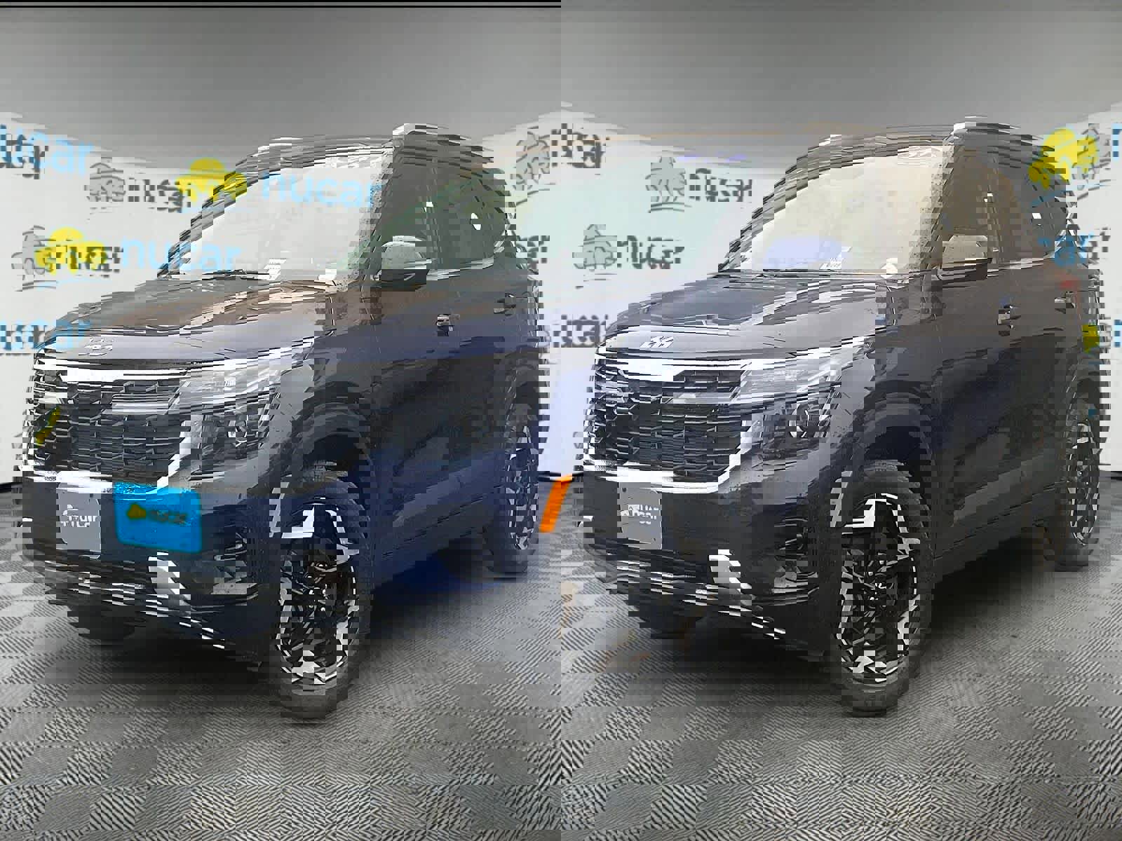 Used 2024 Kia Seltos EX image 3