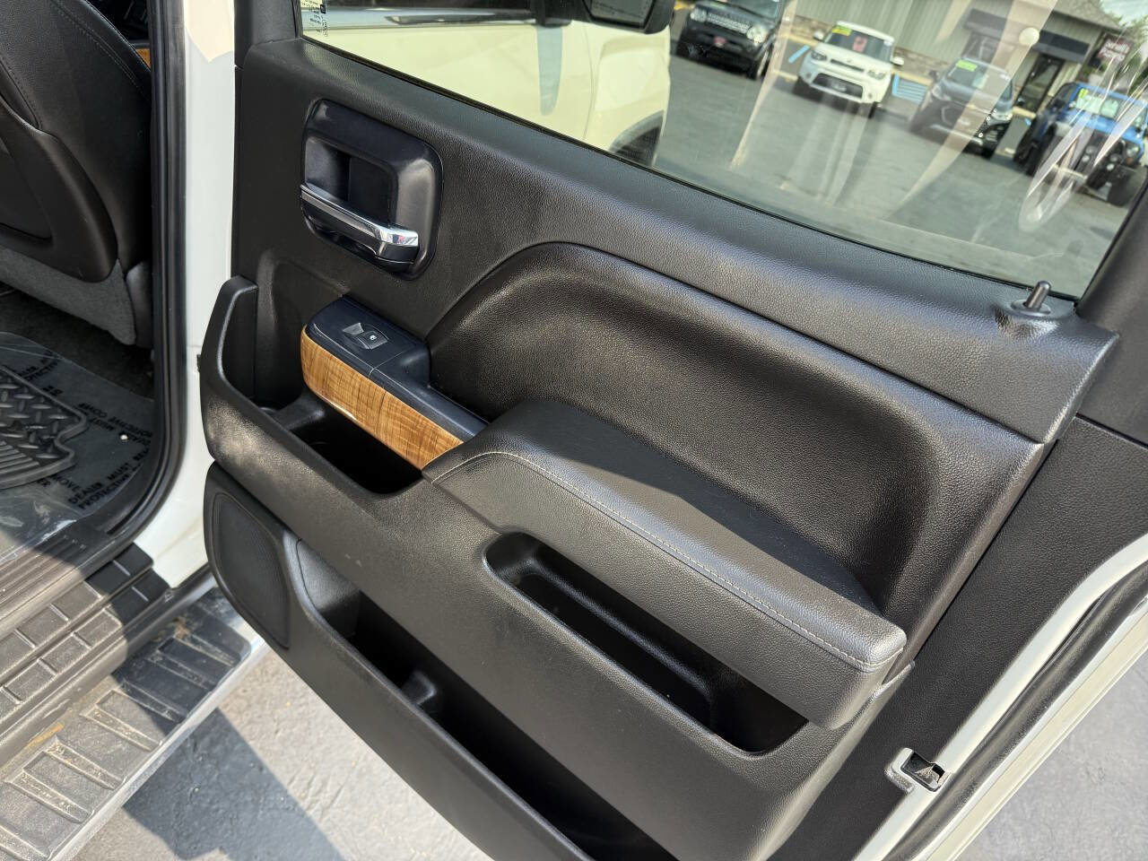 Used 2014 GMC Sierra 1500 SLT w/ SLT Crew Cab Value Package image 16