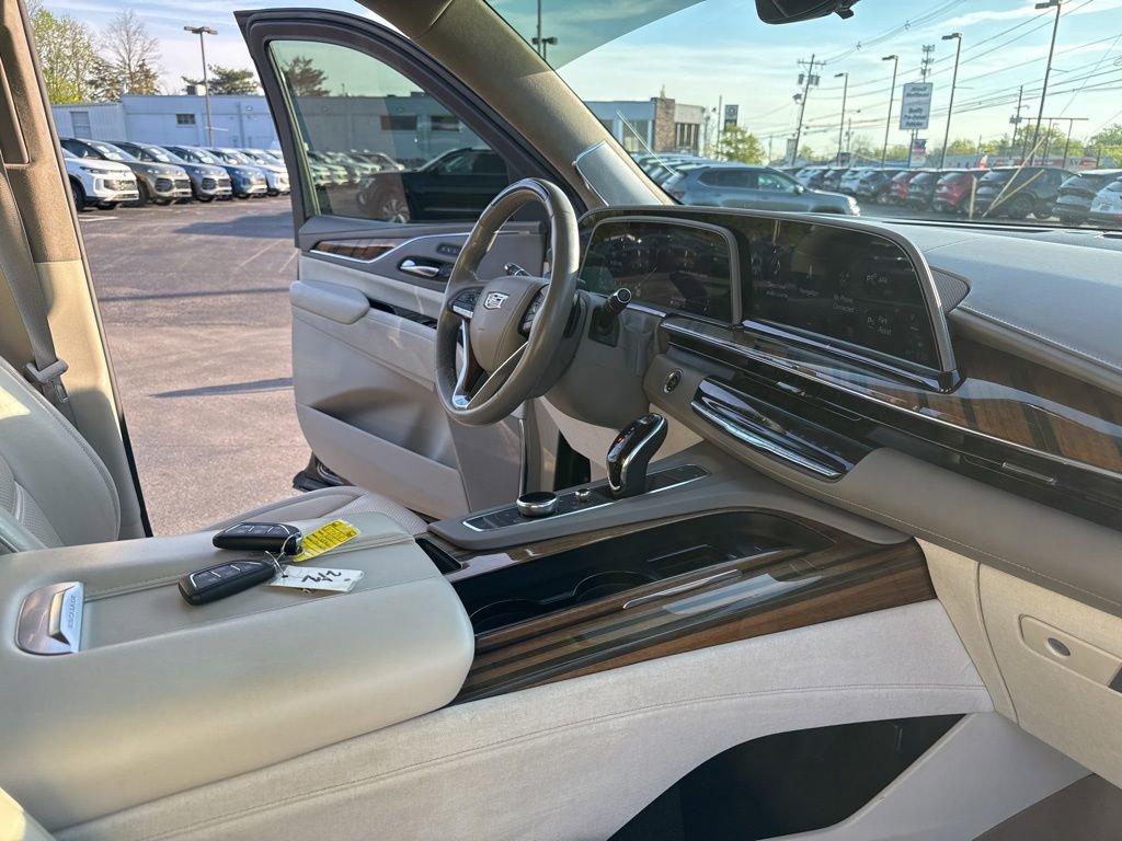 Used 2021 Cadillac Escalade Premium Luxury Platinum AWD/4WD image 25