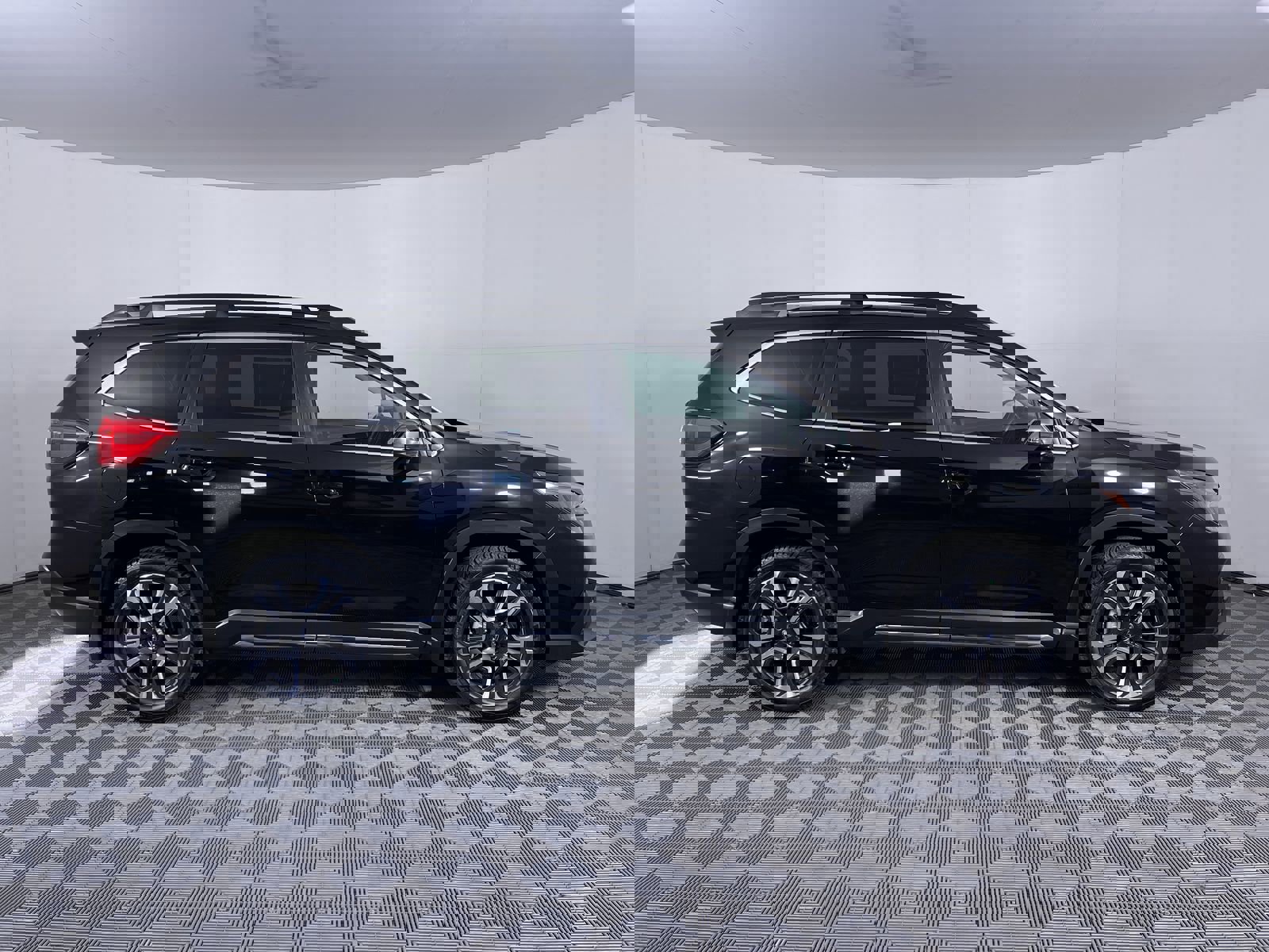 Used 2023 Subaru Ascent Limited w/ Technology Package image 10