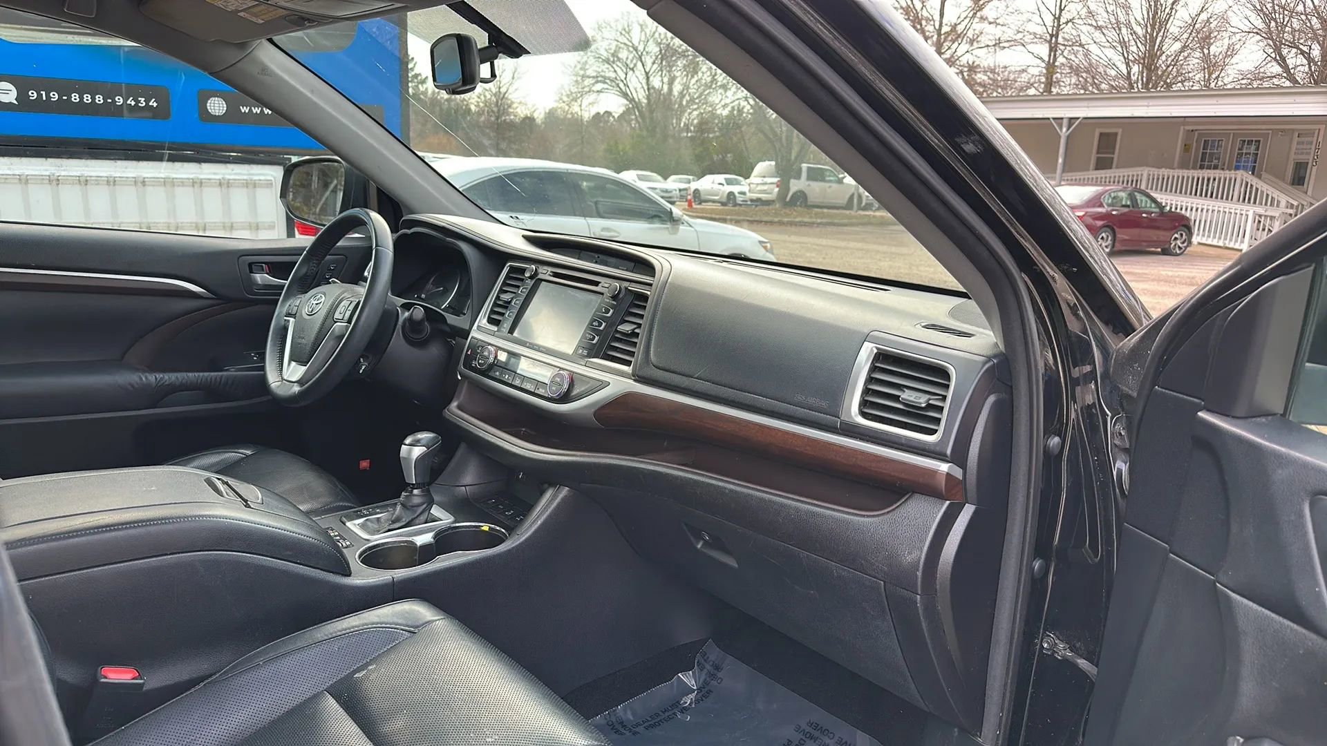 Used 2016 Toyota Highlander Limited image 24