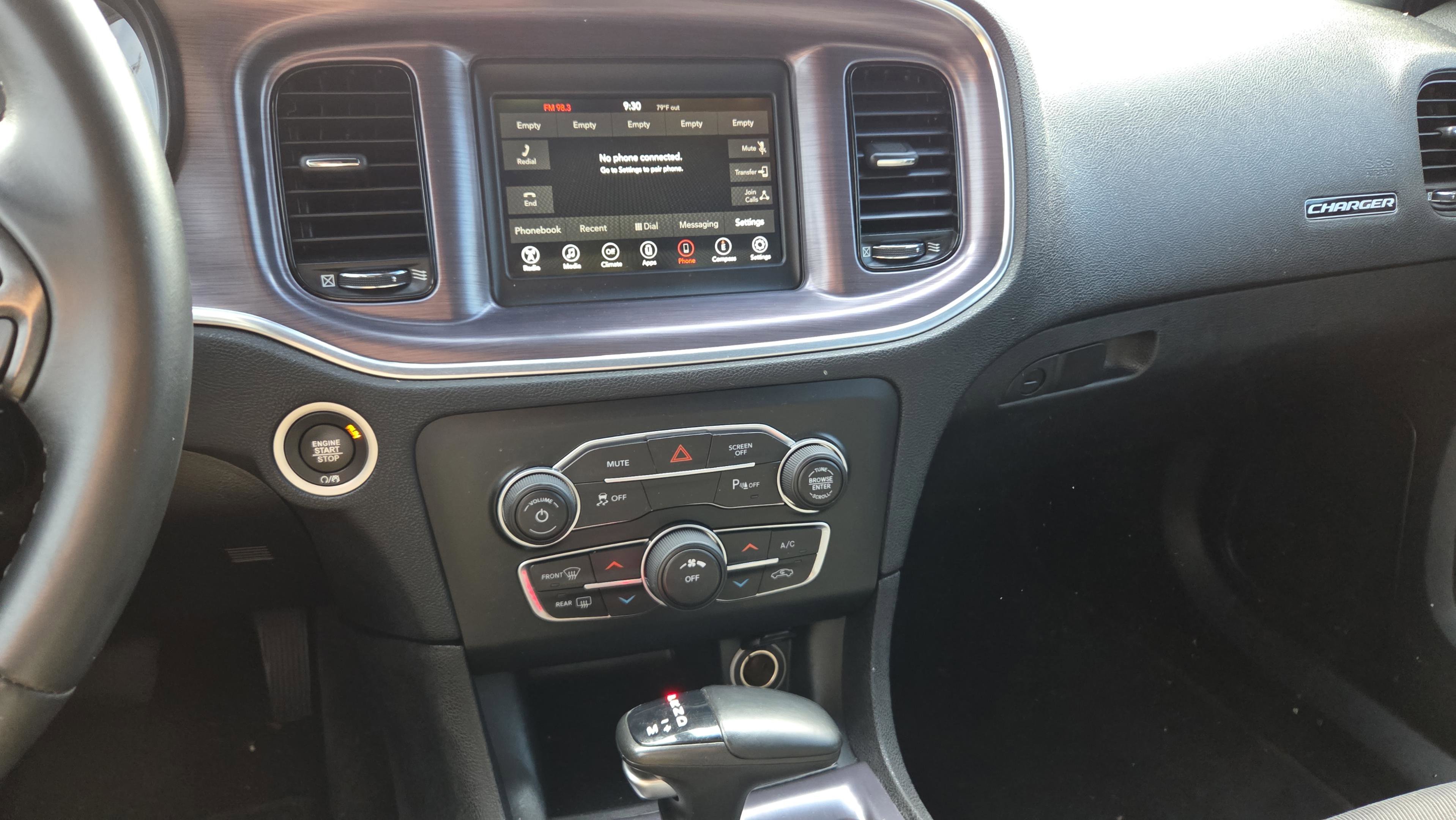 Used 2018 Dodge Charger SXT w/ Blacktop Package RWD image 19