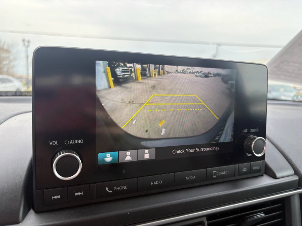 Certified 2023 Honda Pilot LX image 17