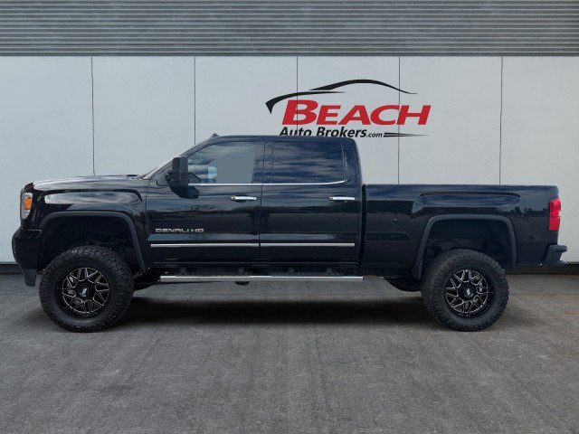 Used 2015 GMC Sierra 2500 Denali w/ Duramax Plus Package image 1