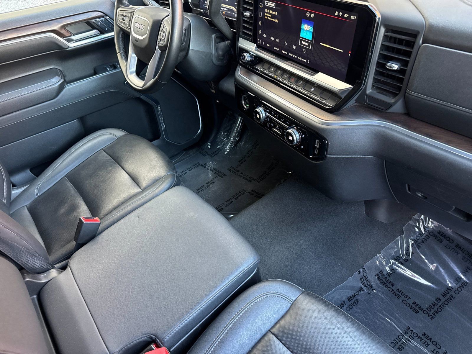 Used 2024 GMC Sierra 1500 SLT AWD/4WD image 12