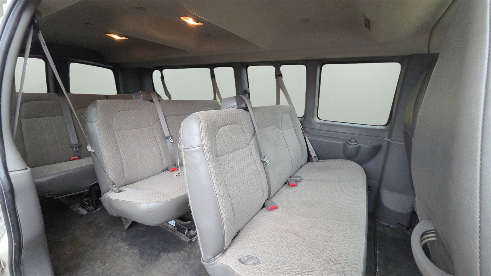 Used 2017 Chevrolet Express 3500 LT w/ LT Preferred Equipment Group image 25