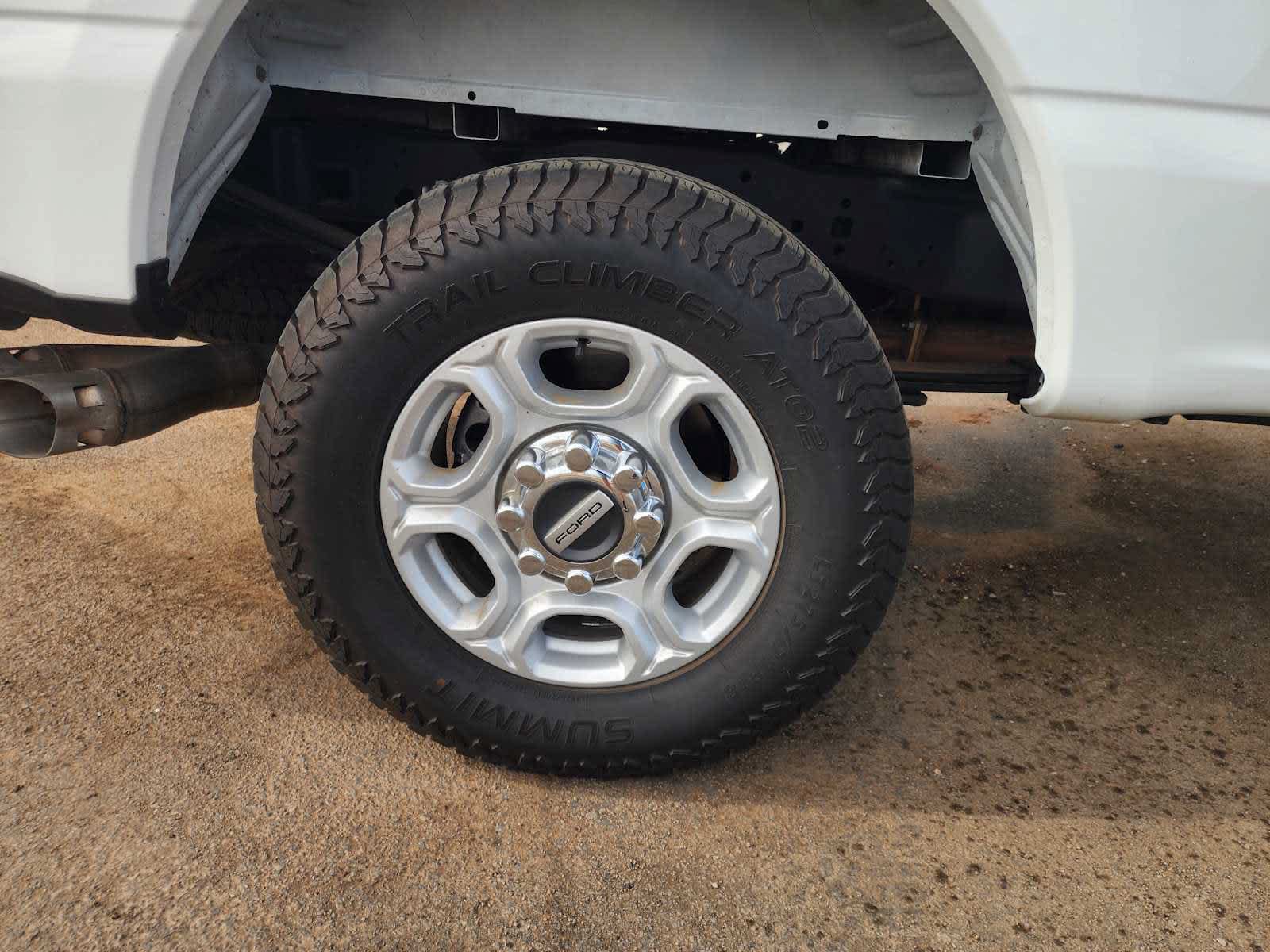 Used 2025 Ford F250 XLT AWD/4WD image 13
