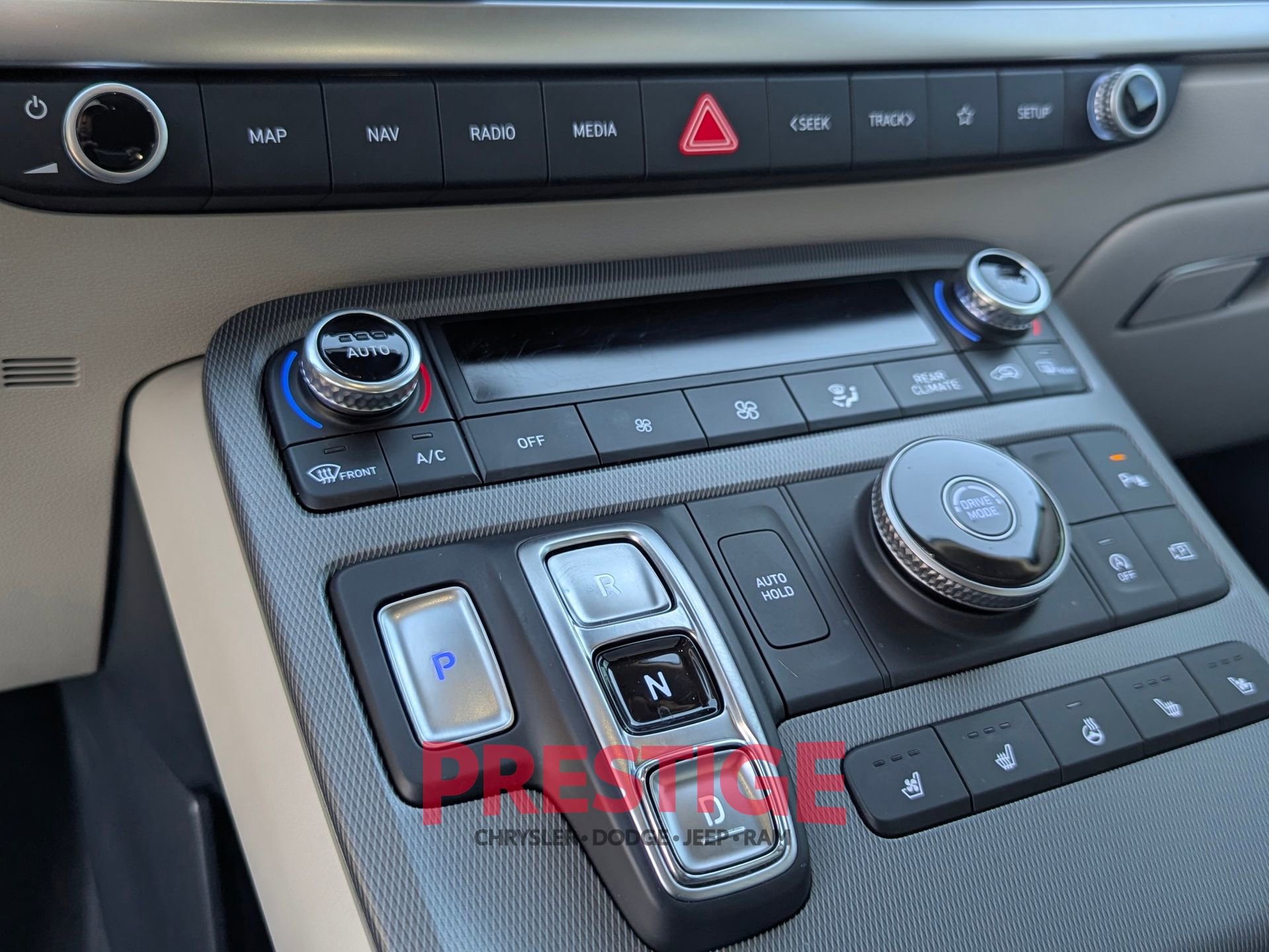 Used 2023 Hyundai Palisade Limited image 22