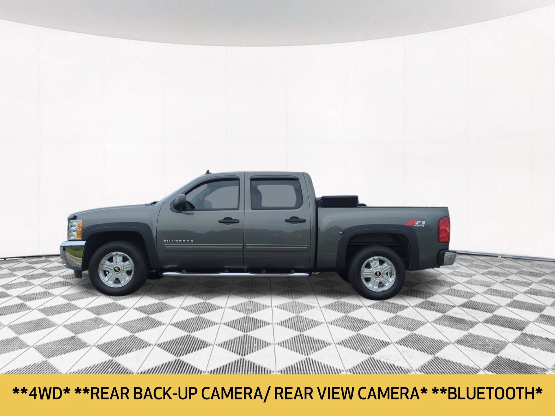 Used 2011 Chevrolet Silverado 1500 LT w/ All-Star Edition AWD/4WD image 2