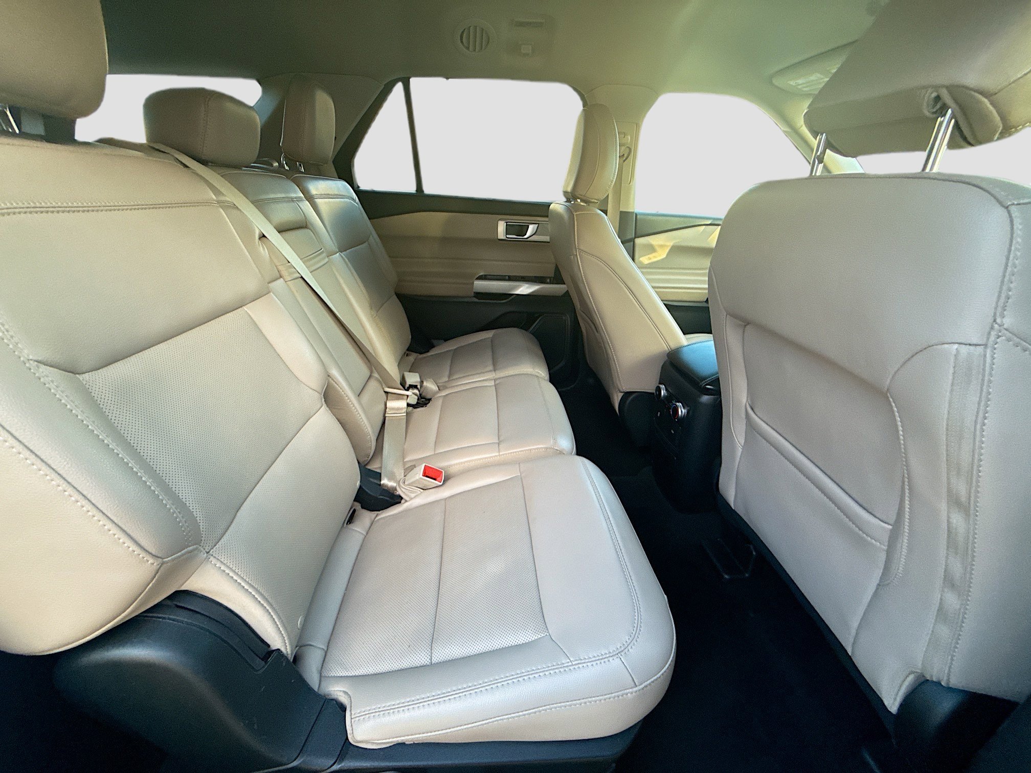 Used 2024 Ford Explorer Limited image 27