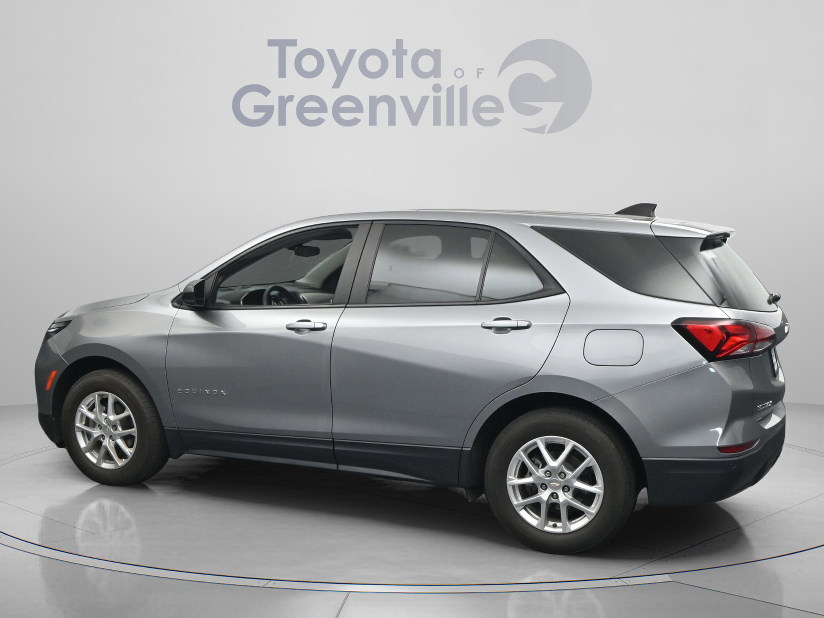 Used 2023 Chevrolet Equinox LS w/ LS Convenience Package FWD image 6