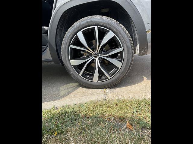 New 2026 Volkswagen Atlas Cross Sport SEL Premium R-Line AWD/4WD image 12