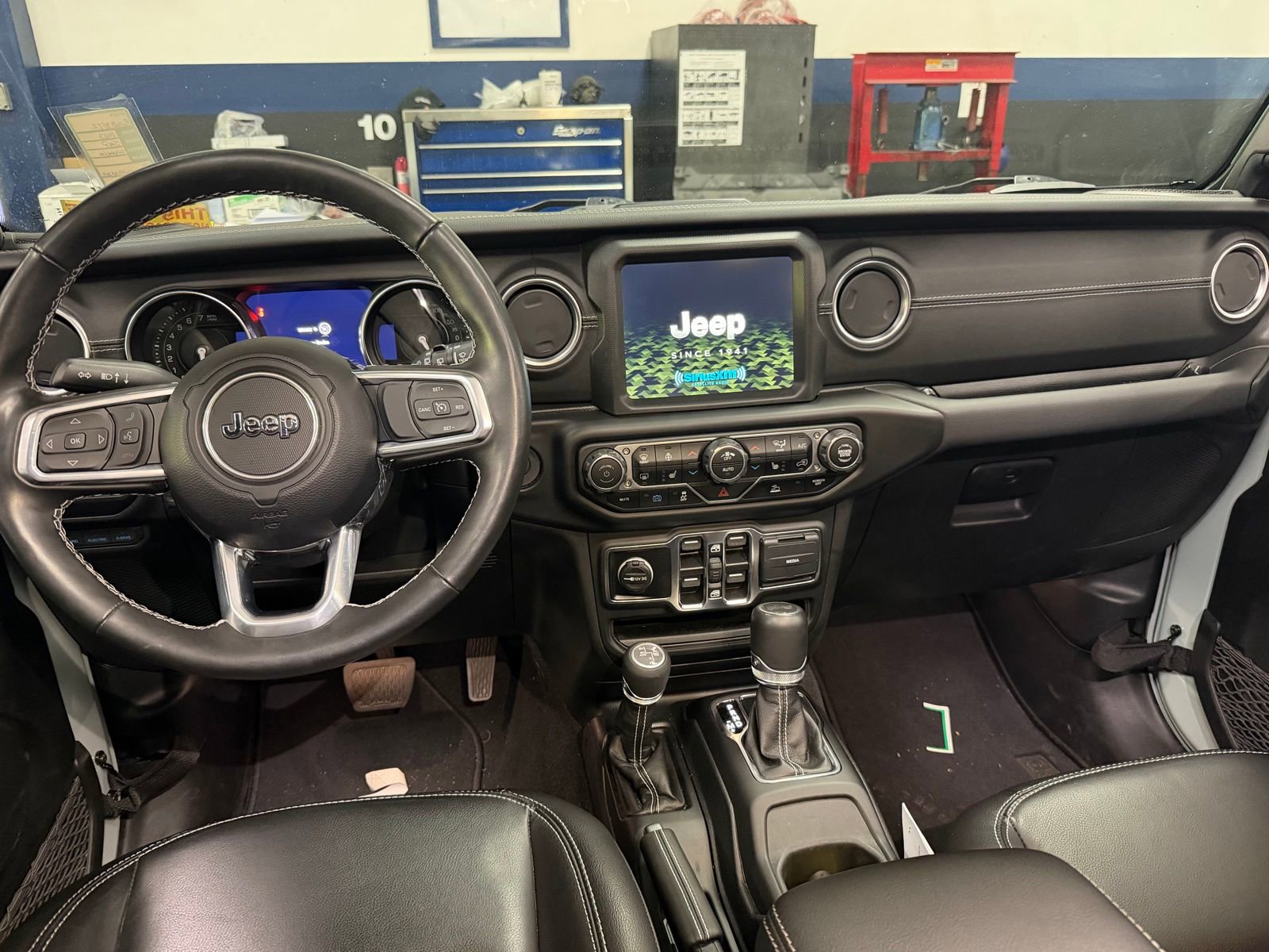 Used 2023 Jeep Wrangler Unlimited Sahara w/ Cold Weather Group image 7