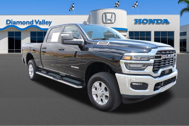 Used 2025 RAM 2500 Big Horn AWD/4WD video 1