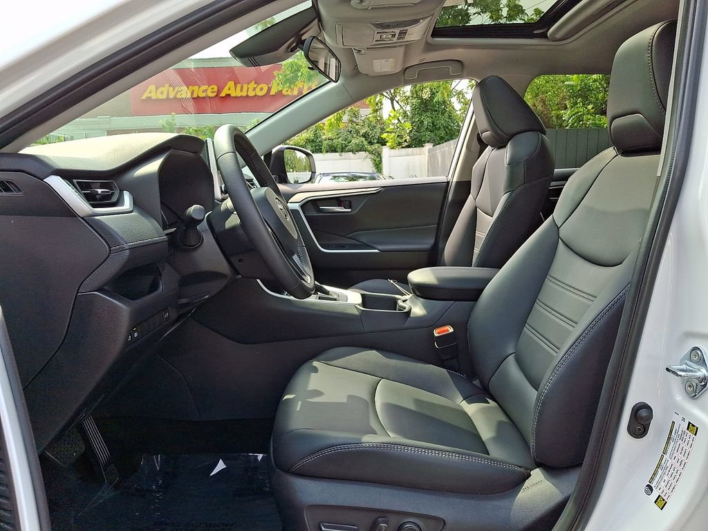 Certified 2025 Toyota RAV4 XLE Premium AWD/4WD image 14