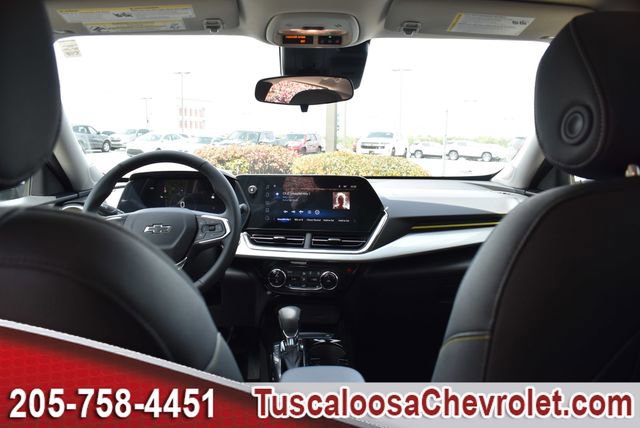 New 2026 Chevrolet Trax LT w/ Midnight Edition FWD image 3