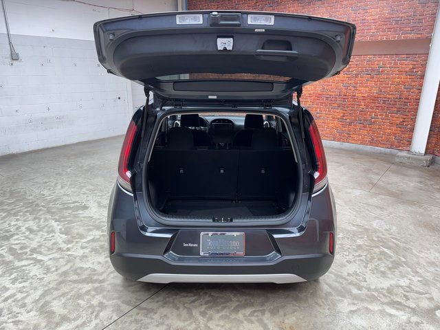 Used 2023 Kia Soul LX w/ LX Technology Package image 27