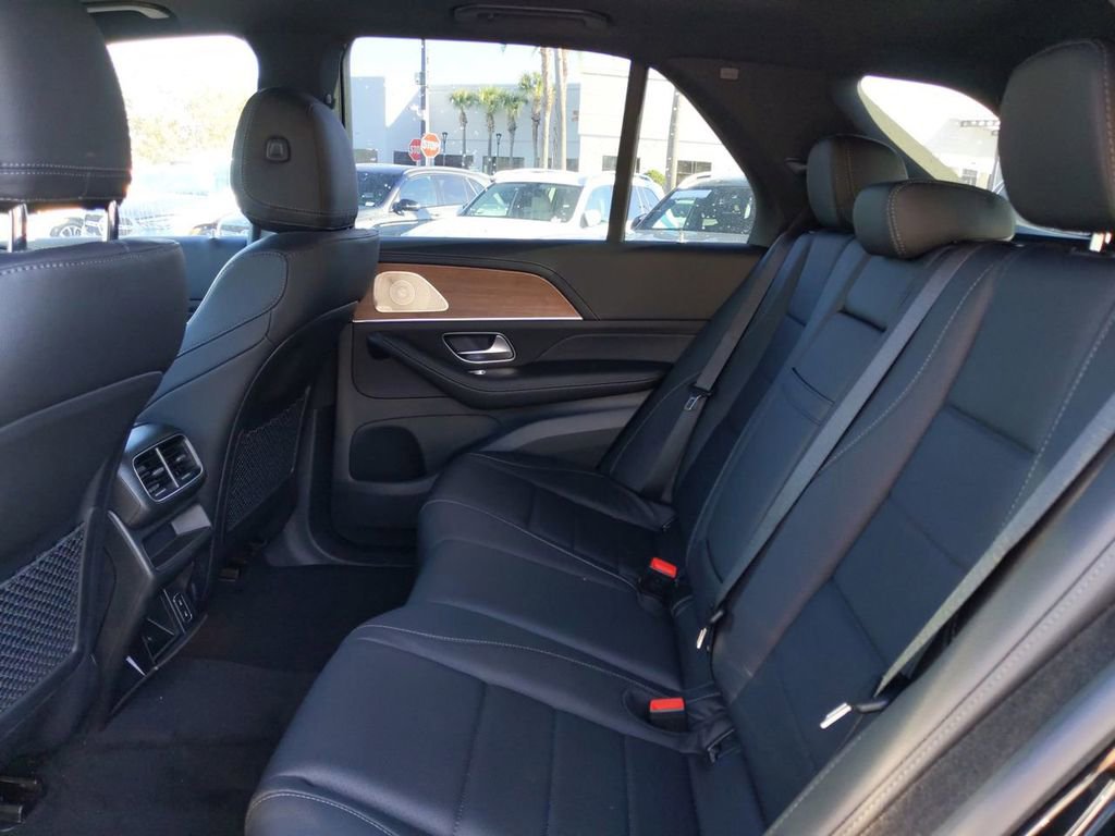 Used 2022 Mercedes-Benz GLE 450 4MATIC image 11