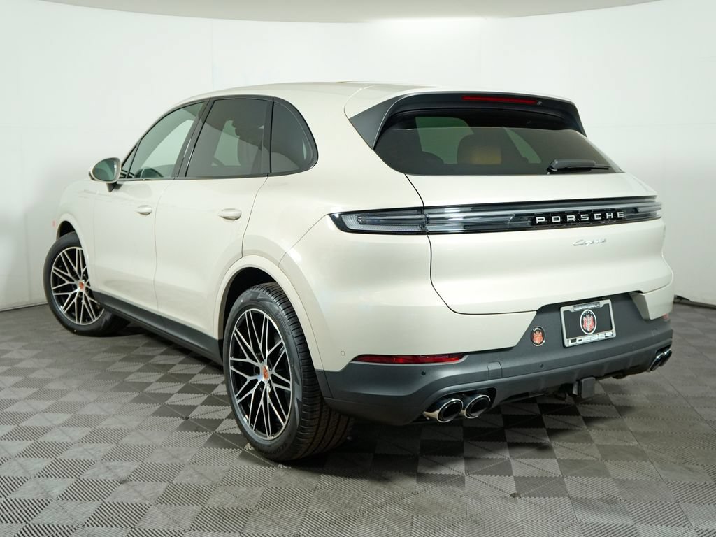 Certified 2026 Porsche Cayenne AWD/4WD image 3