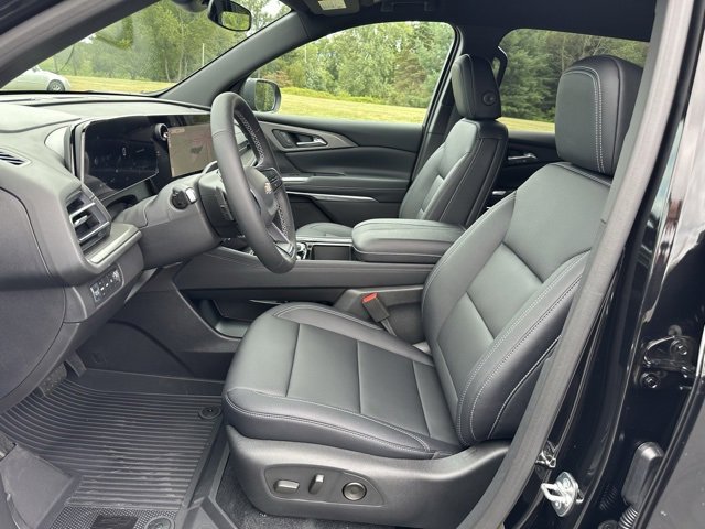 New 2026 Chevrolet Traverse LT w/ LPO, Floor Liner Package image 9