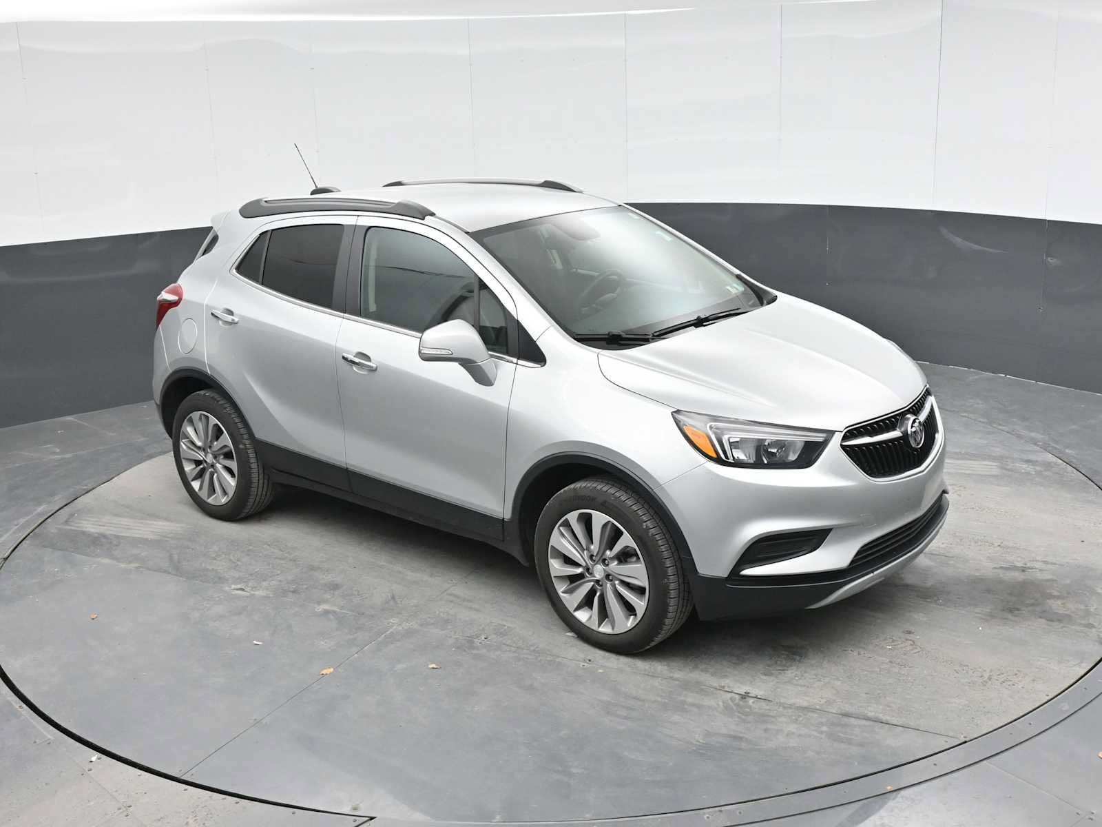 Used 2018 Buick Encore Preferred AWD/4WD image 18