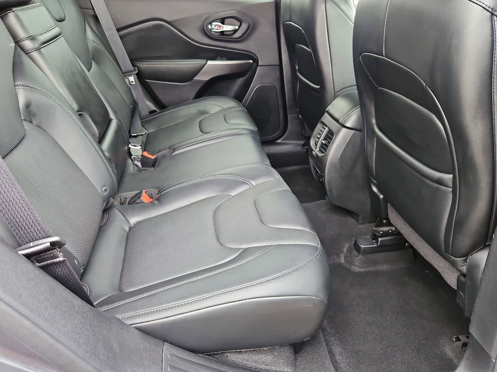 Used 2019 Jeep Cherokee Limited AWD/4WD image 21