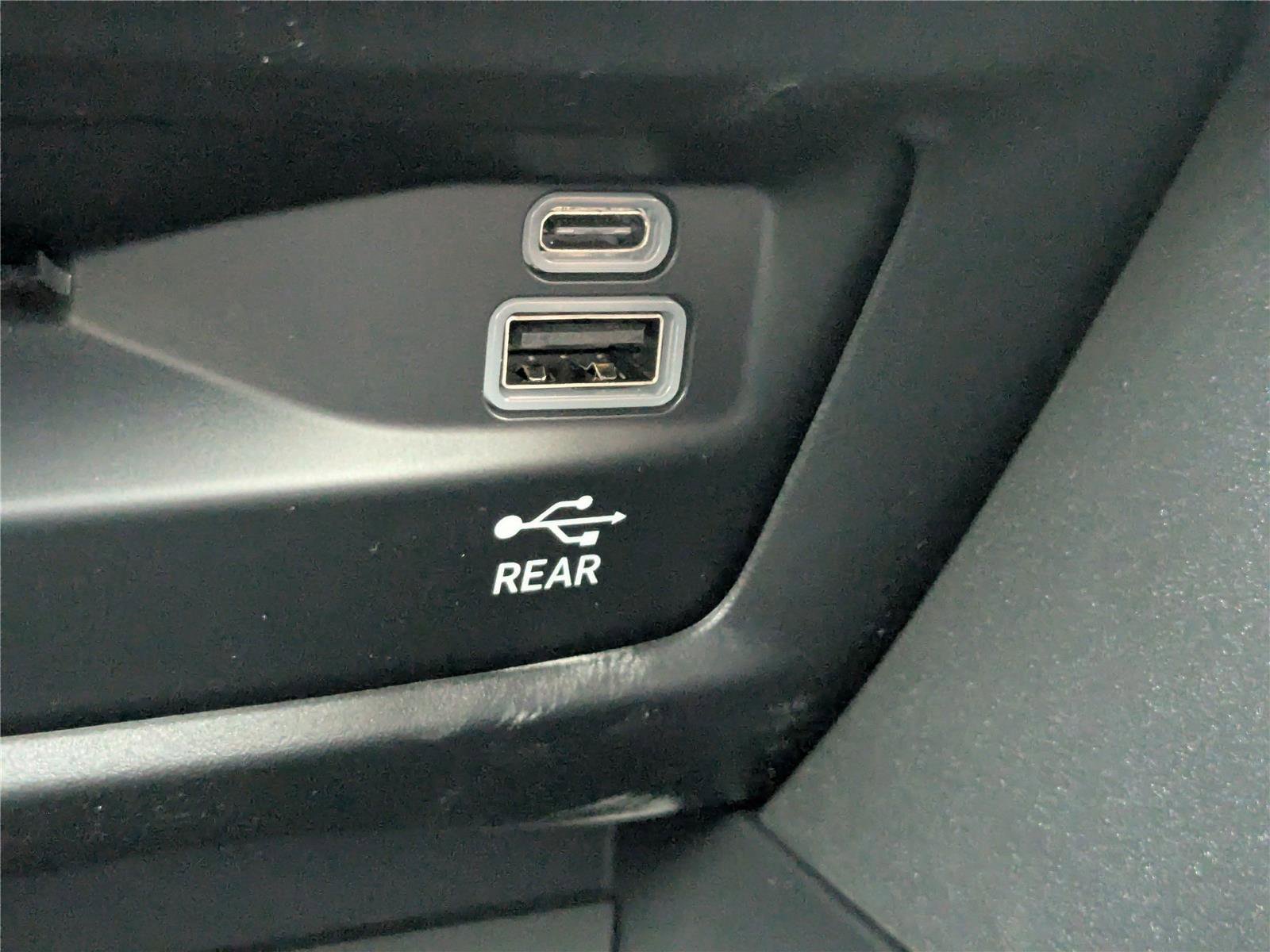 New 2026 Chrysler Pacifica Pinnacle image 27