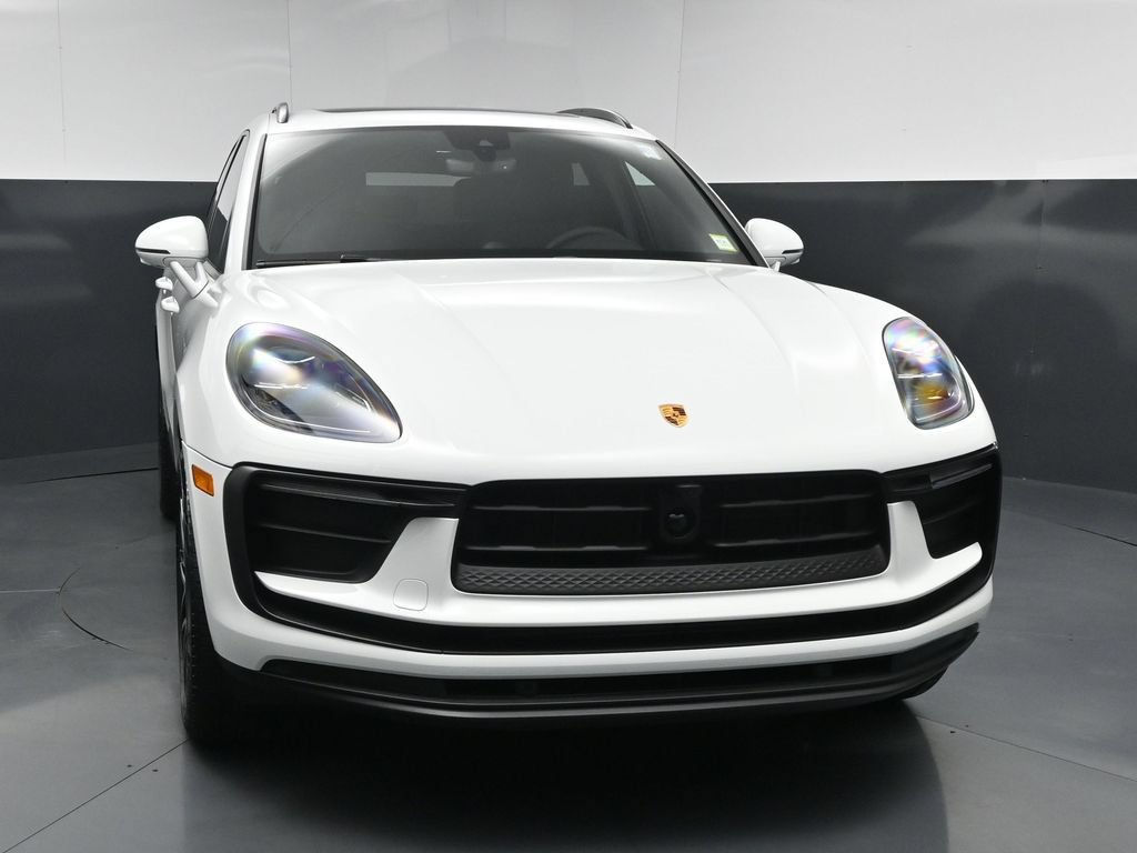 New 2026 Porsche Macan AWD/4WD image 13