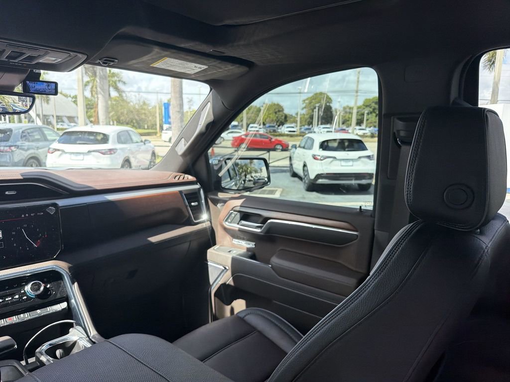Used 2025 GMC Sierra 1500 Denali w/ Denali Reserve Package image 11