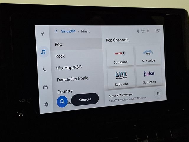 Used 2024 Toyota Corolla Cross LE image 3