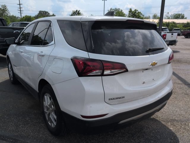 Used 2023 Chevrolet Equinox LT FWD image 2