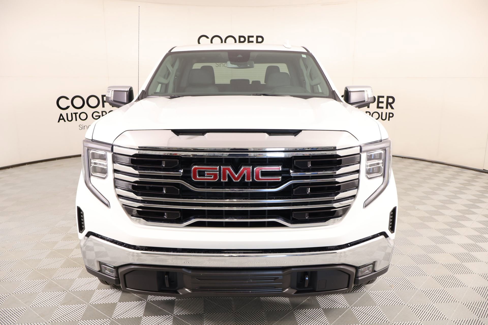 Used 2026 GMC Sierra 1500 SLT w/ SLT Premium Package AWD/4WD image 11