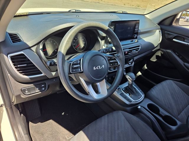 Used 2023 Kia Seltos LX AWD/4WD image 9
