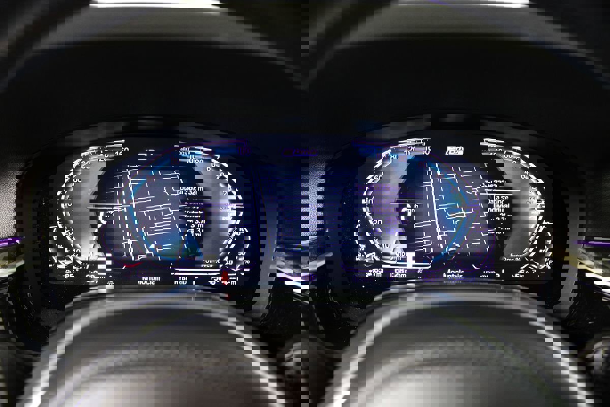 Used 2023 BMW 530e w/ M Sport Package image 6