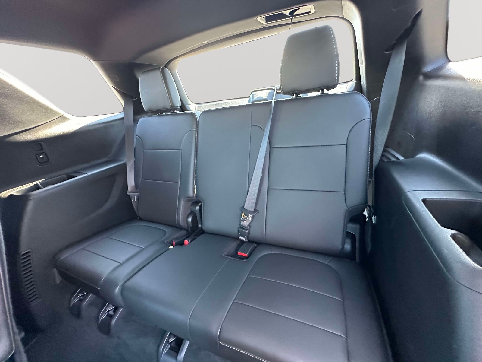 Used 2023 Chevrolet Traverse Premier w/ LPO, Floor Liner Package FWD image 32