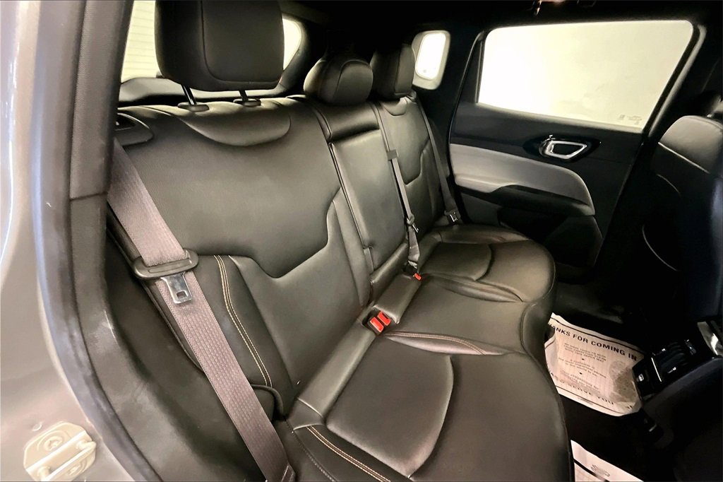 Used 2024 Jeep Compass Limited image 23