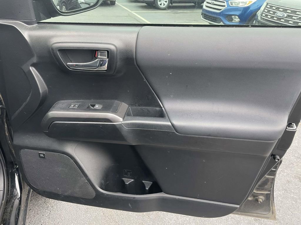 Used 2022 Toyota Tacoma TRD Sport image 44