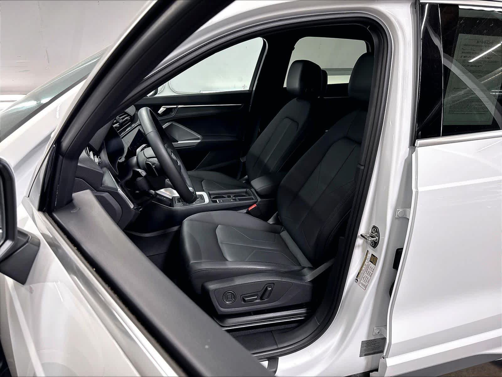 Certified 2025 Audi Q3 2.0T Premium AWD/4WD image 26