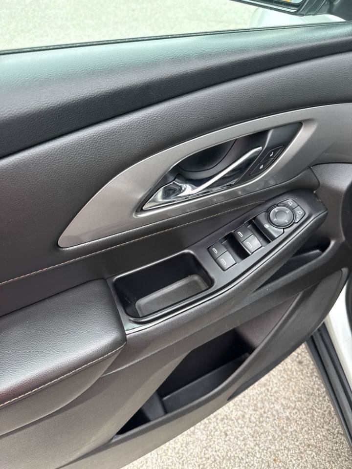 Used 2018 Chevrolet Traverse LS w/ LPO, Floor Liner Package FWD image 4